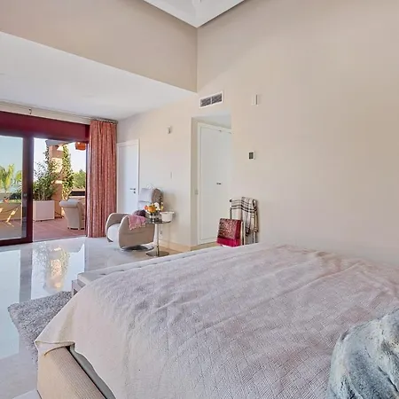 Penthouse By The Lejlighed